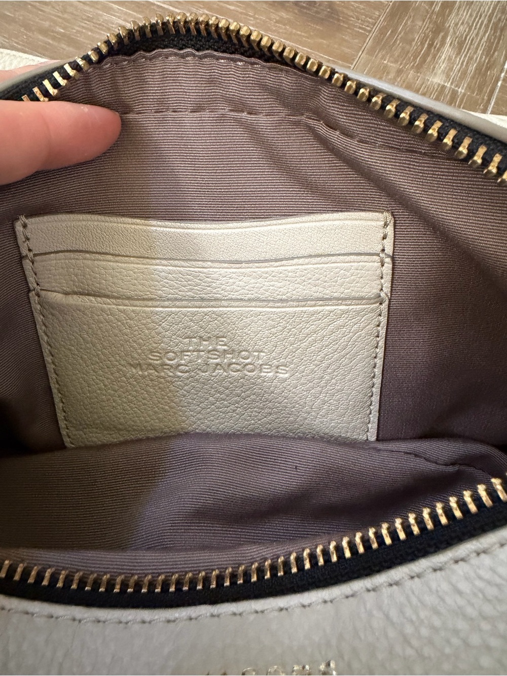 Beautiful! Marc Jacobs Soft Shot Cream Leather Crossbody Bag - Picture 9 of 13